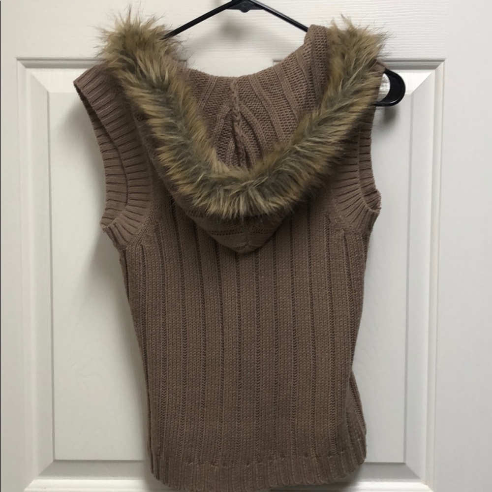 Vest - Picture 2 of 2